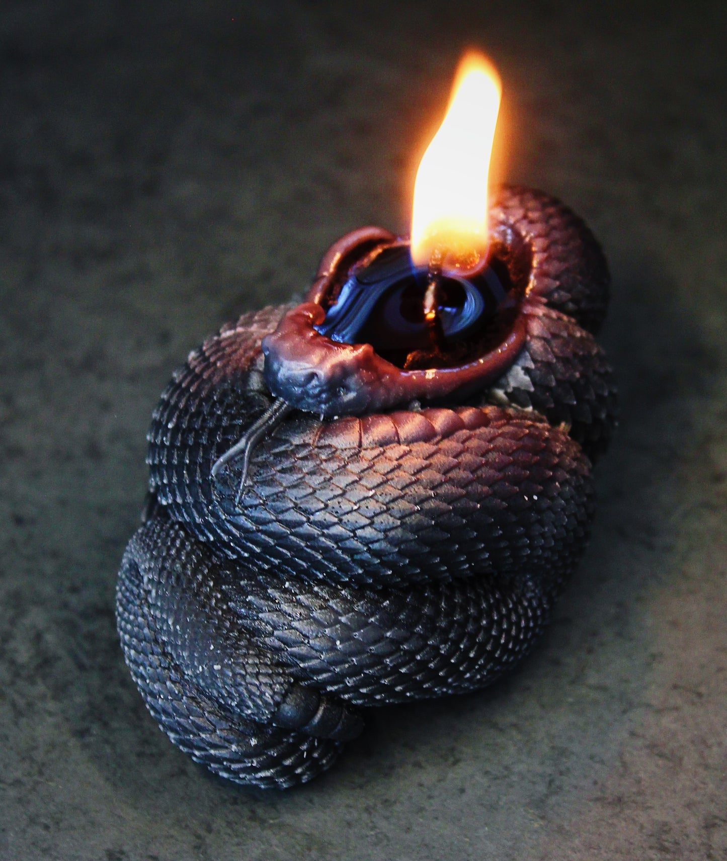 OPHIDIAN Bleeding Wax candle - DRENCHEDskin®