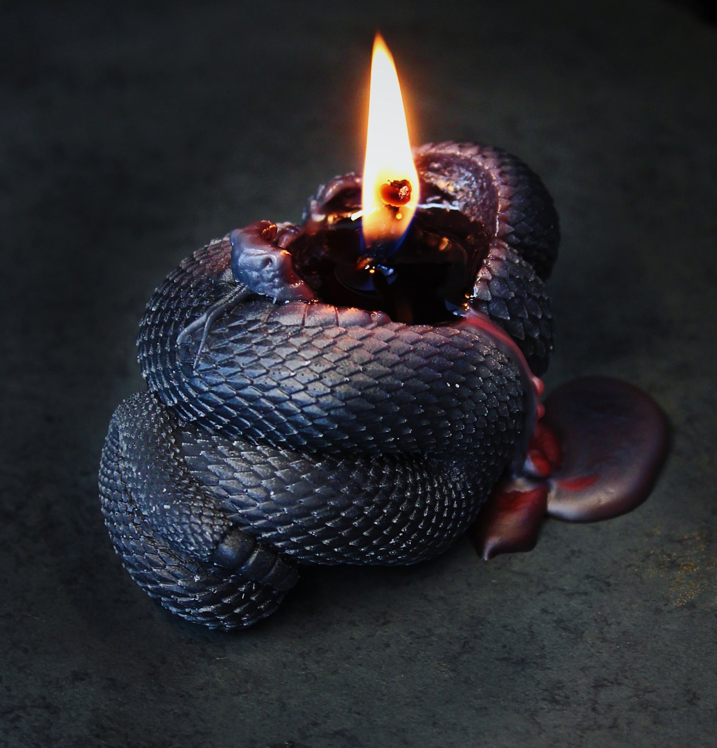 OPHIDIAN Bleeding Wax candle - DRENCHEDskin®