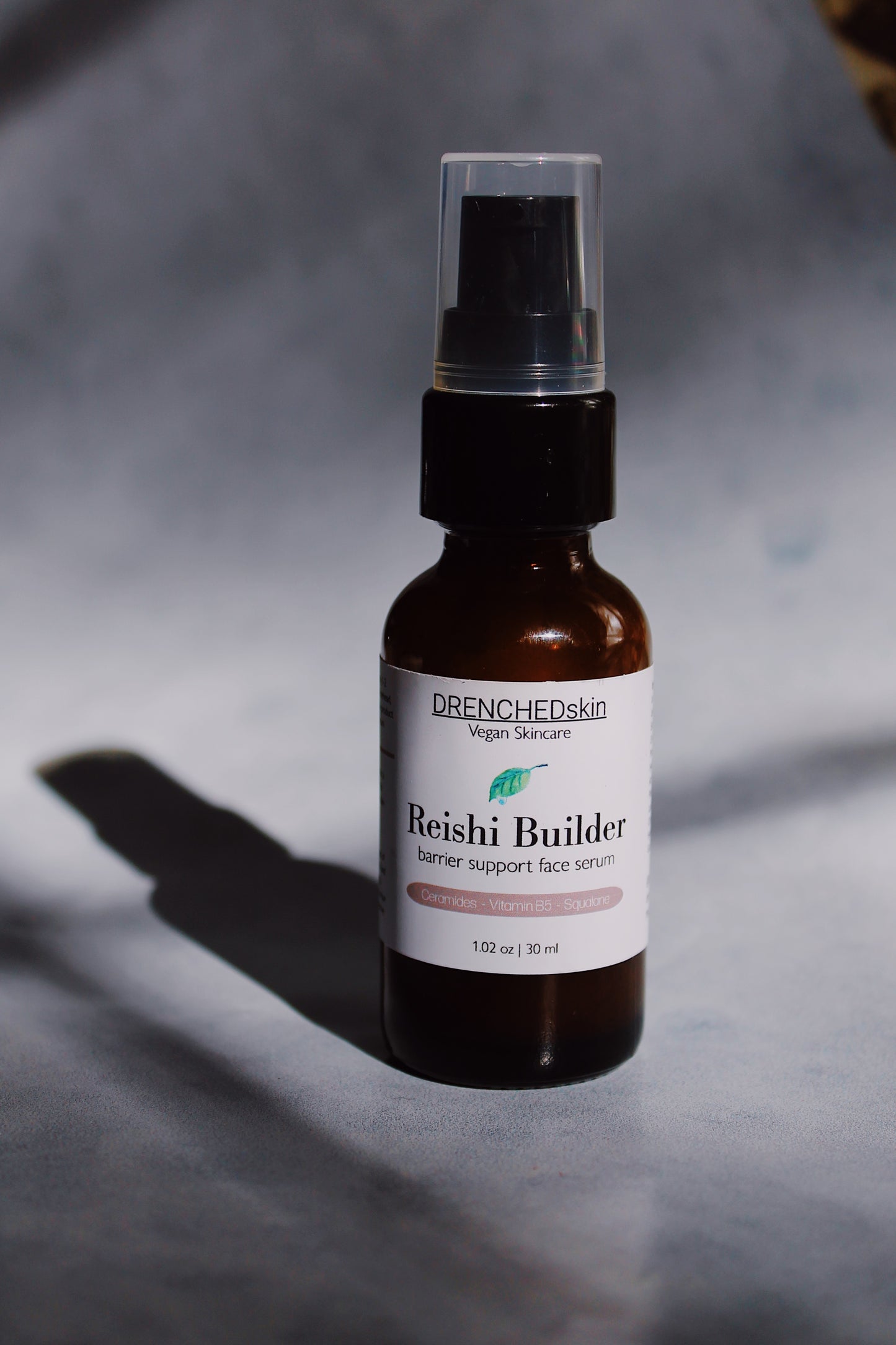 REISHI BUILDER Face Serum.